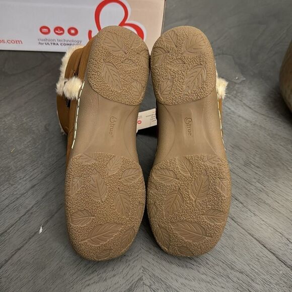 BARETRAPS WOMEN'S LYNA BOOTS - Picture 3 of 6